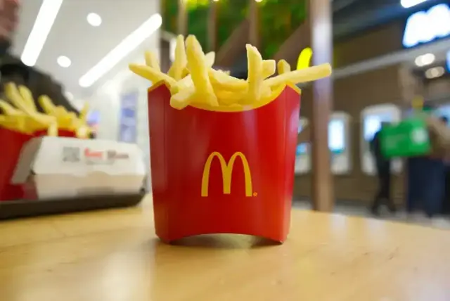 Średnie frytki McDonald's - ile mają kalorii?